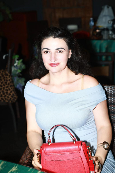 女同互舔交流界面展示